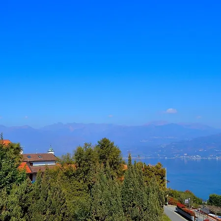 Il E La Collina Holiday home Stresa