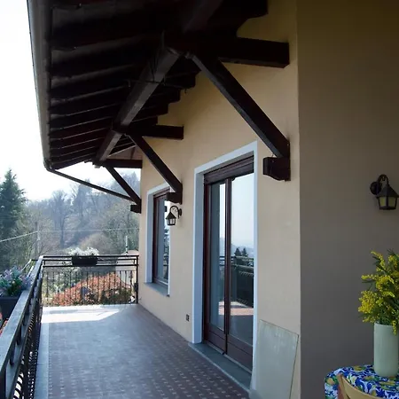 Il E La Collina Стреза