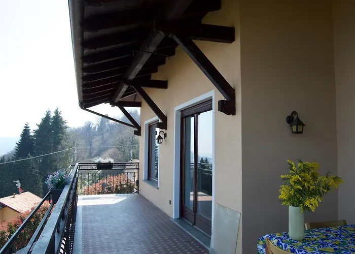 Il E La Collina Стреза