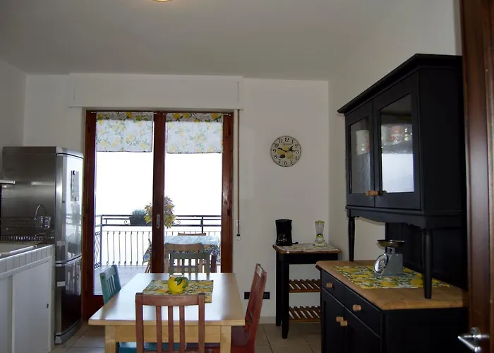 Il E La Collina Стреза